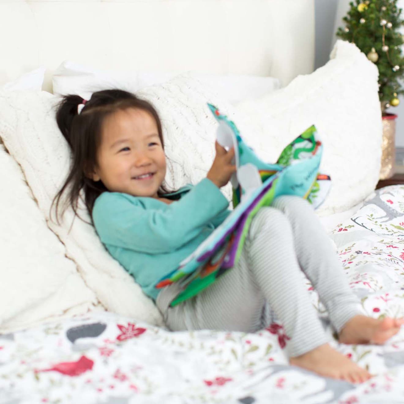 K’s Kids Soft Activity Book - The Wonderful World of Peekaboo!